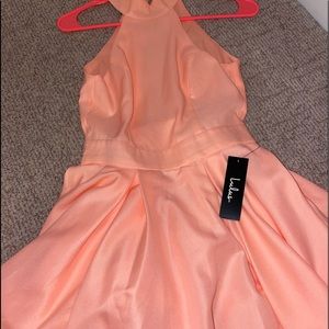 Brand new lulus halter dress, size small.